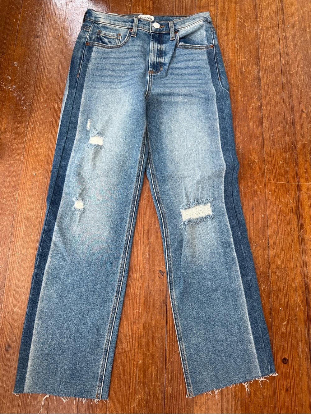Sneak Peak Jeans 26 Classic Straight High Rise Distressed